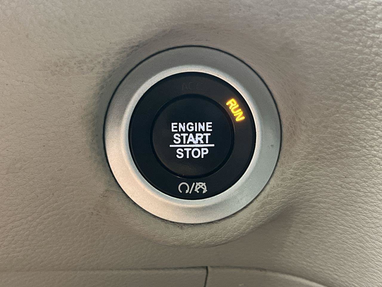 Used 2018 Chrysler Pacifica Limited FWD image 21