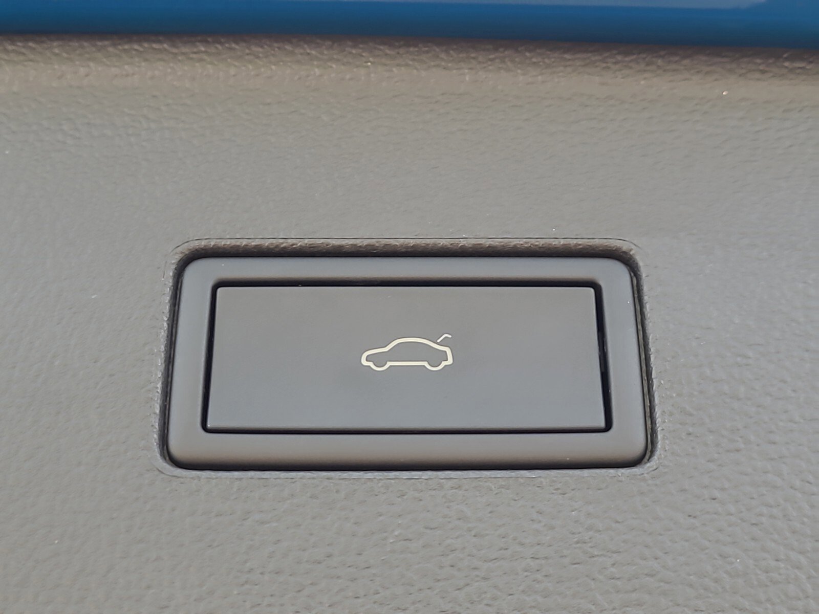 Used 2025 Volkswagen Atlas SE image 30