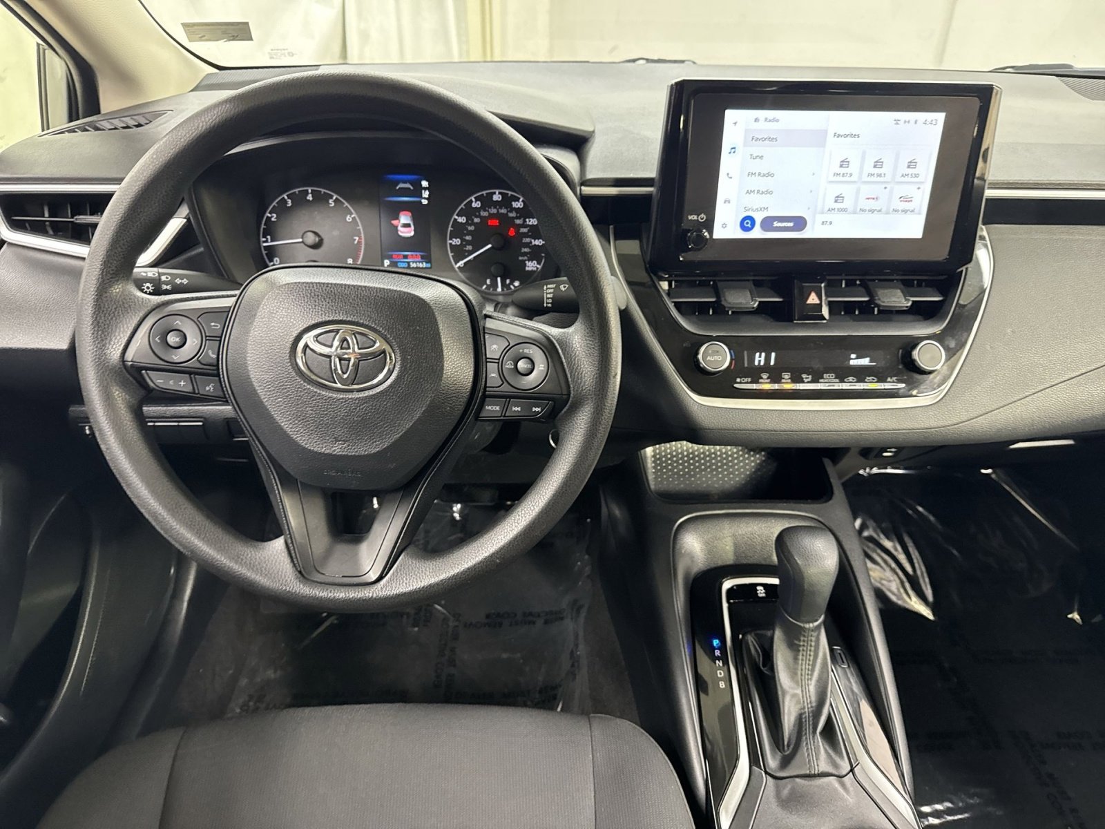 Used 2023 Toyota Corolla LE image 27