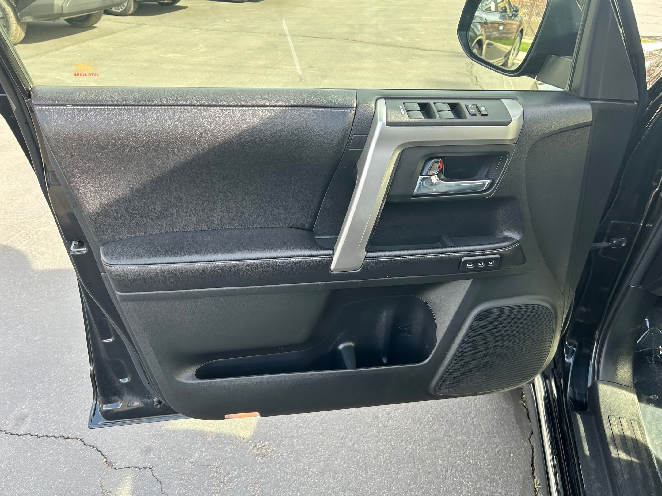 Used 2017 Toyota 4Runner Limited AWD/4WD image 10