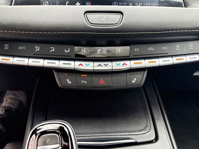 Used 2022 Cadillac XT4 Premium Luxury w/ Safety Alert Package AWD/4WD image 32