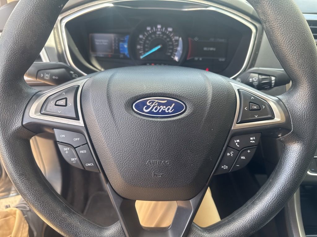 Used 2020 Ford Fusion SE image 11