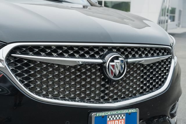 Used 2020 Buick Enclave Avenir w/ Avenir Technology Package AWD/4WD image 12