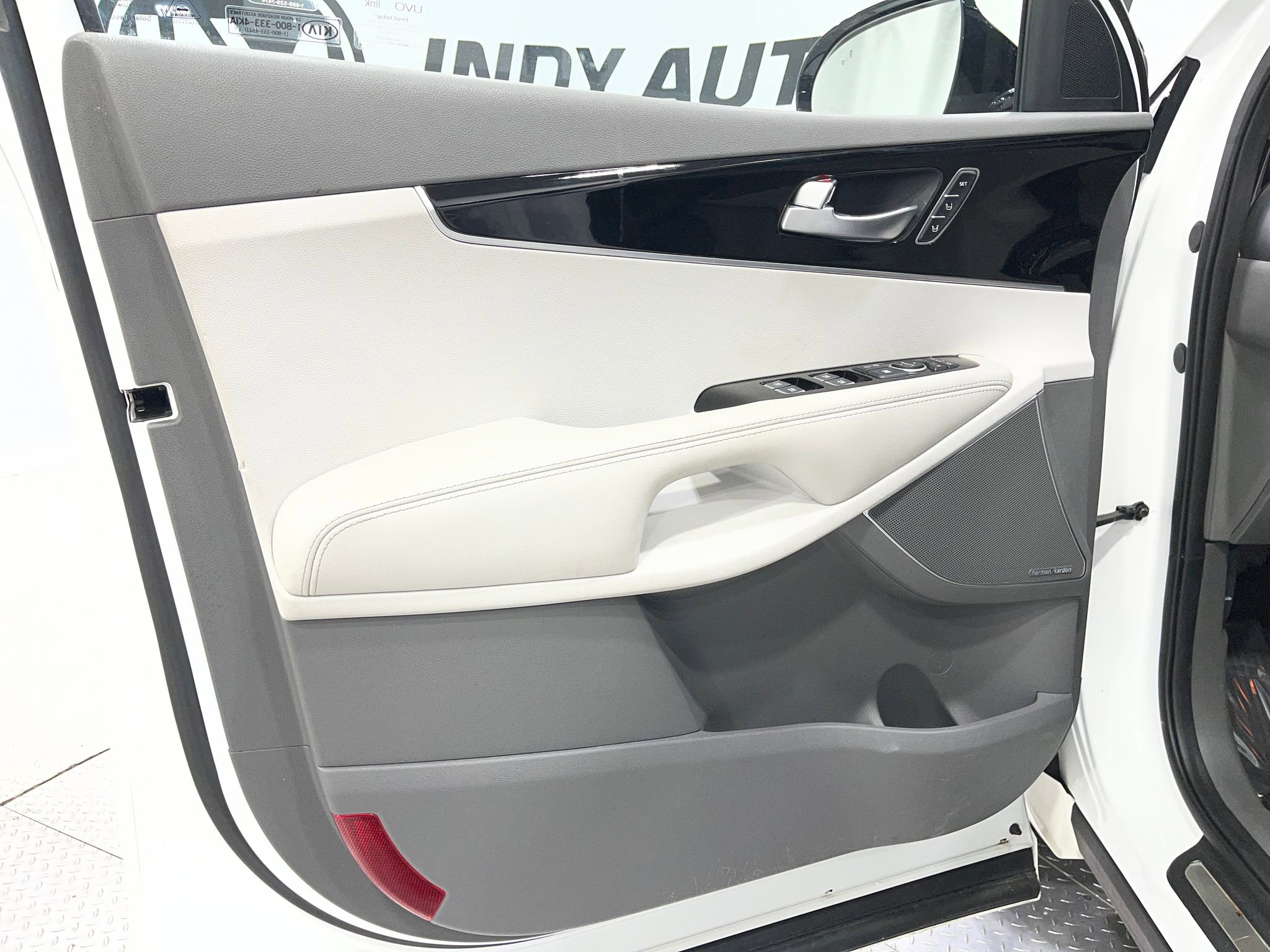 Used 2020 Kia Sorento SX image 14