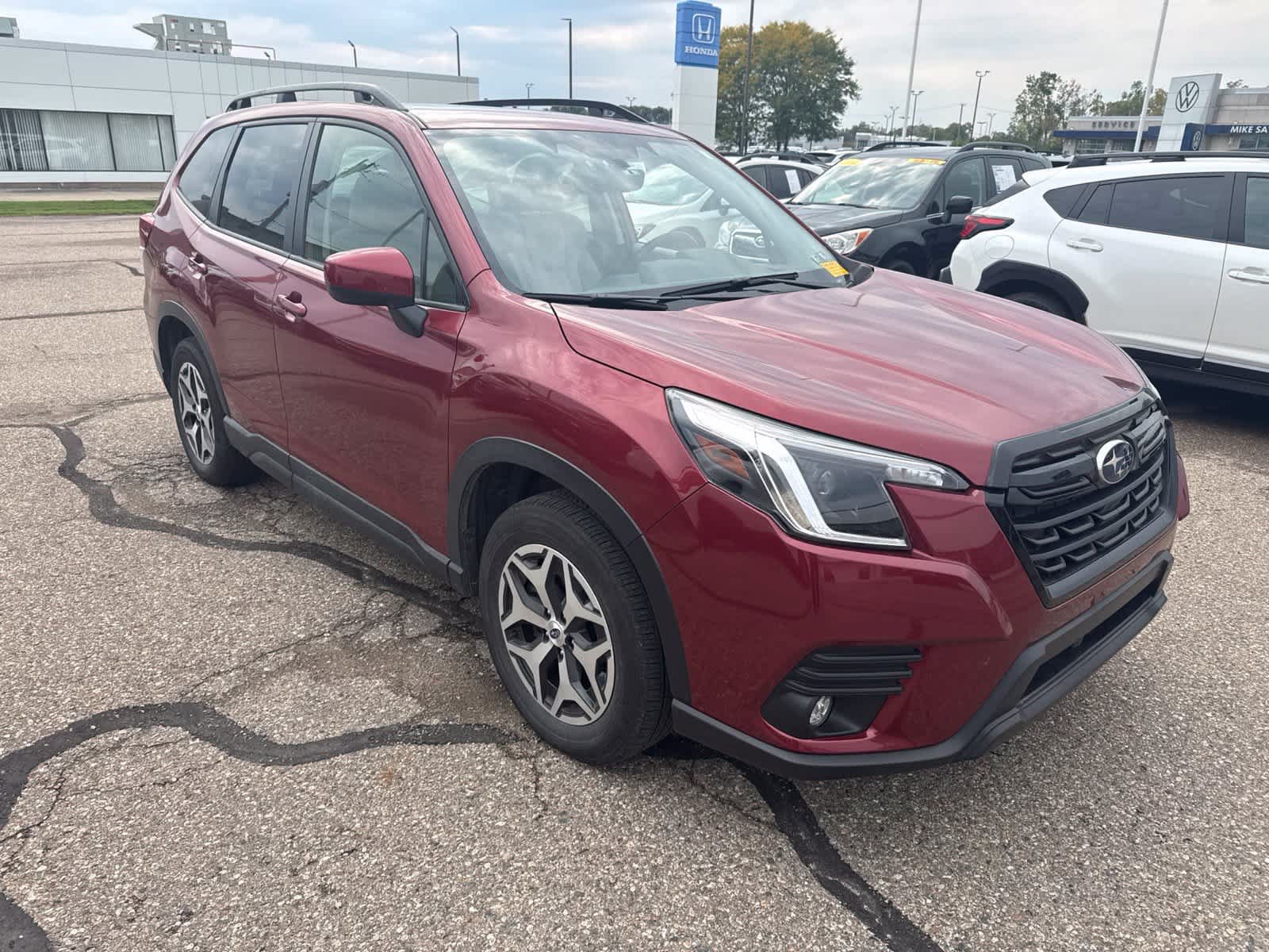 Certified 2024 Subaru Forester Premium AWD/4WD image 4