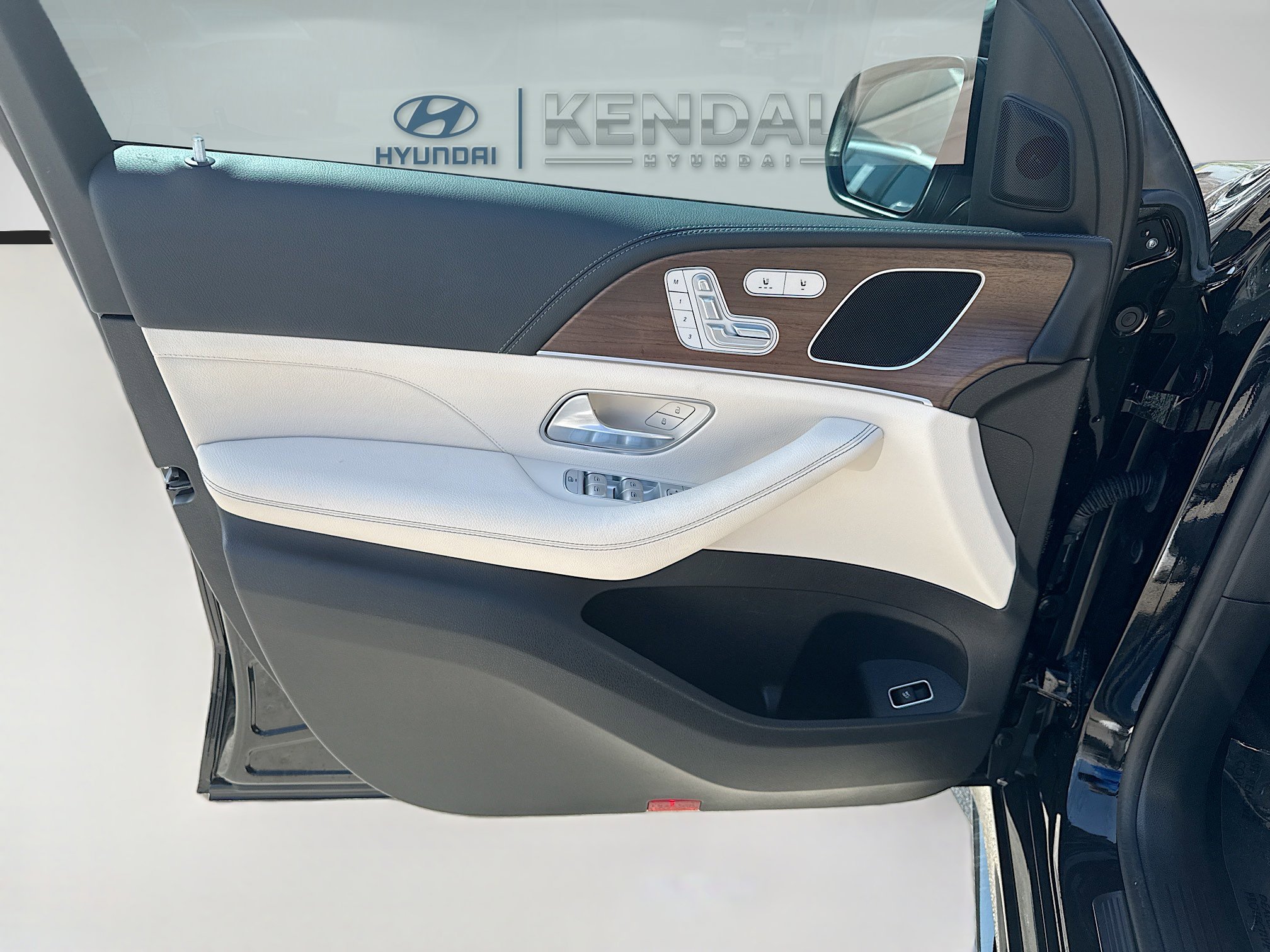 Used 2024 Mercedes-Benz GLE 450 4MATIC image 18