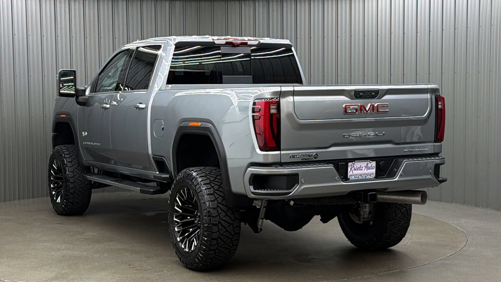 Used 2026 GMC Sierra 3500 Denali w/ Denali Reserve Package AWD/4WD image 3