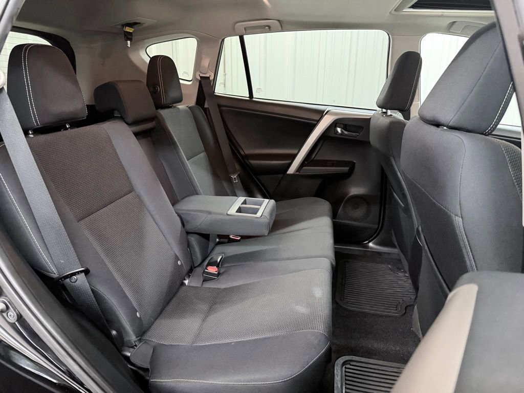 Used 2016 Toyota RAV4 XLE FWD image 34