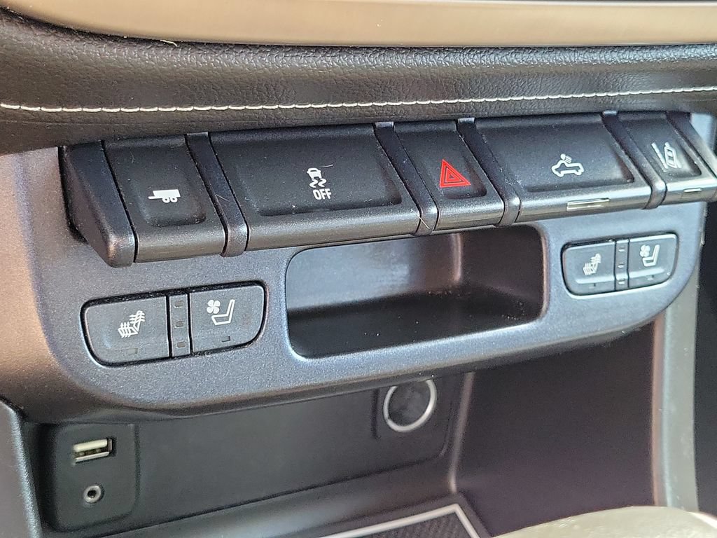 Used 2017 GMC Canyon Denali AWD/4WD image 10
