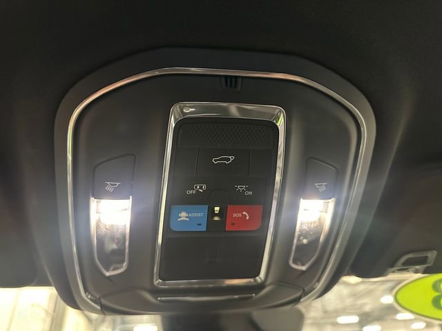 Used 2023 Jeep Grand Cherokee L Laredo image 32