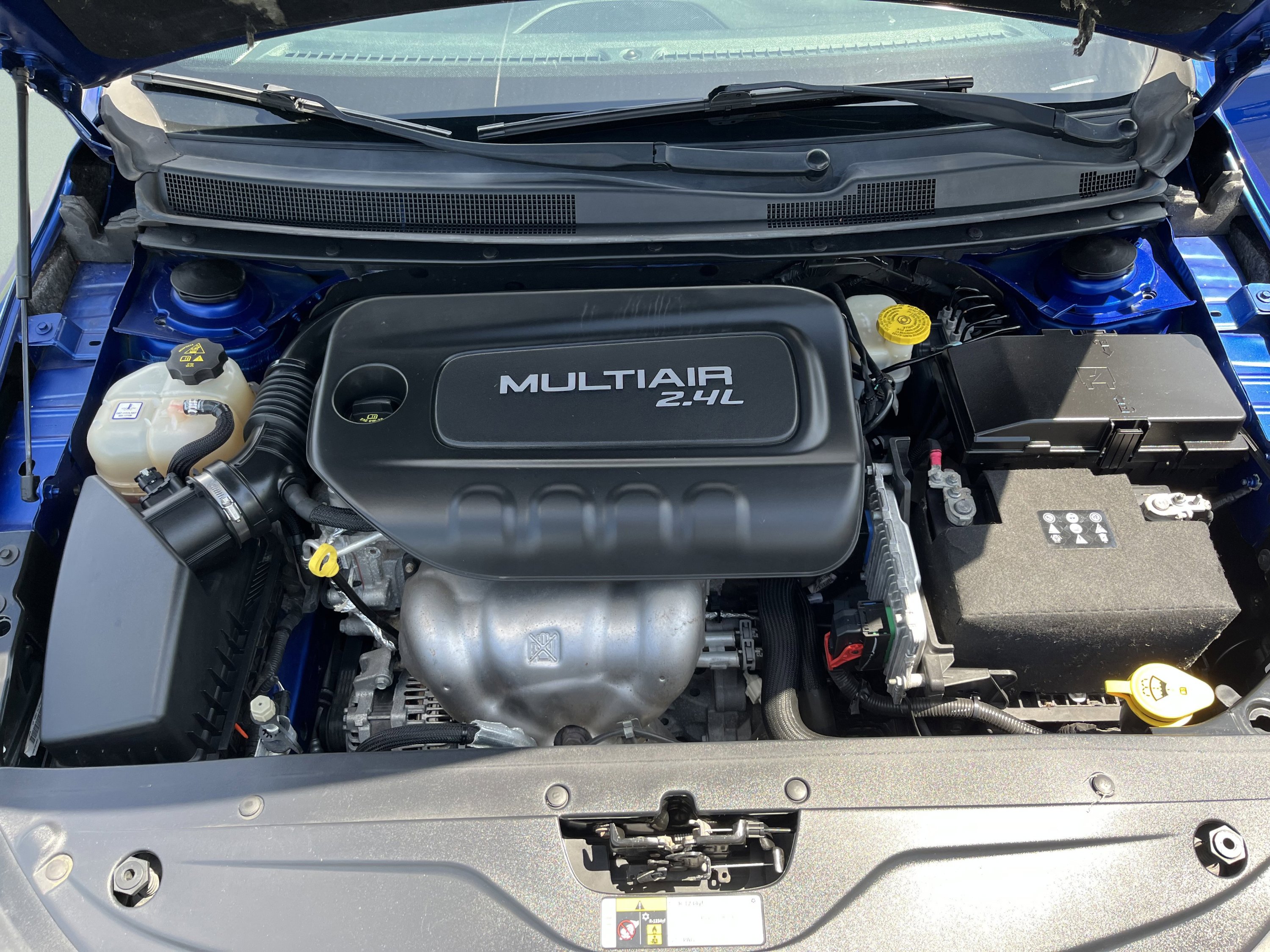 Used 2016 Chrysler 200 Limited FWD image 9
