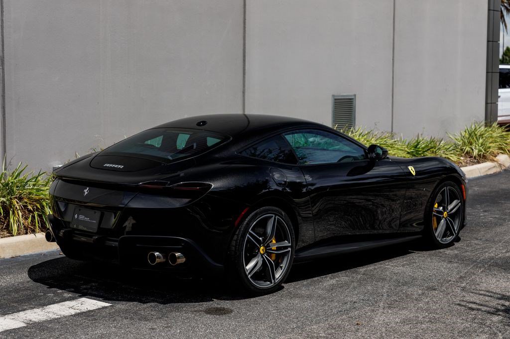 Used 2022 Ferrari Roma RWD image 5