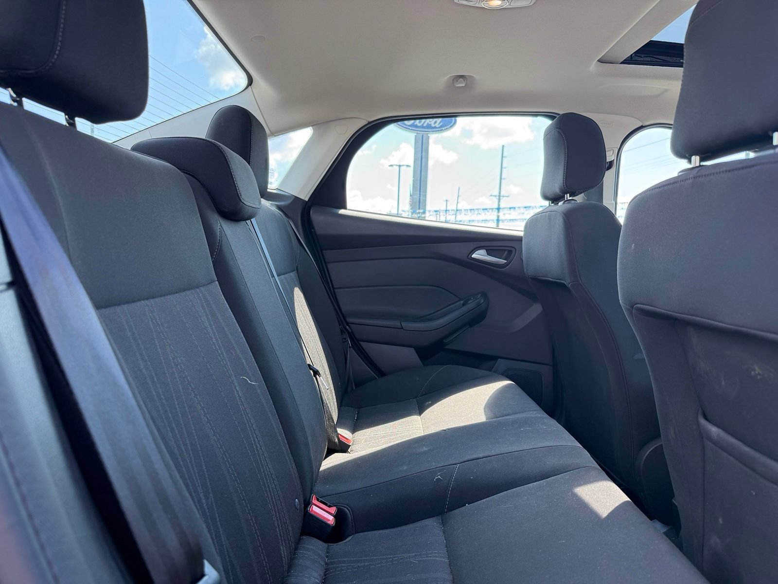 Used 2018 Ford Focus SEL FWD image 8