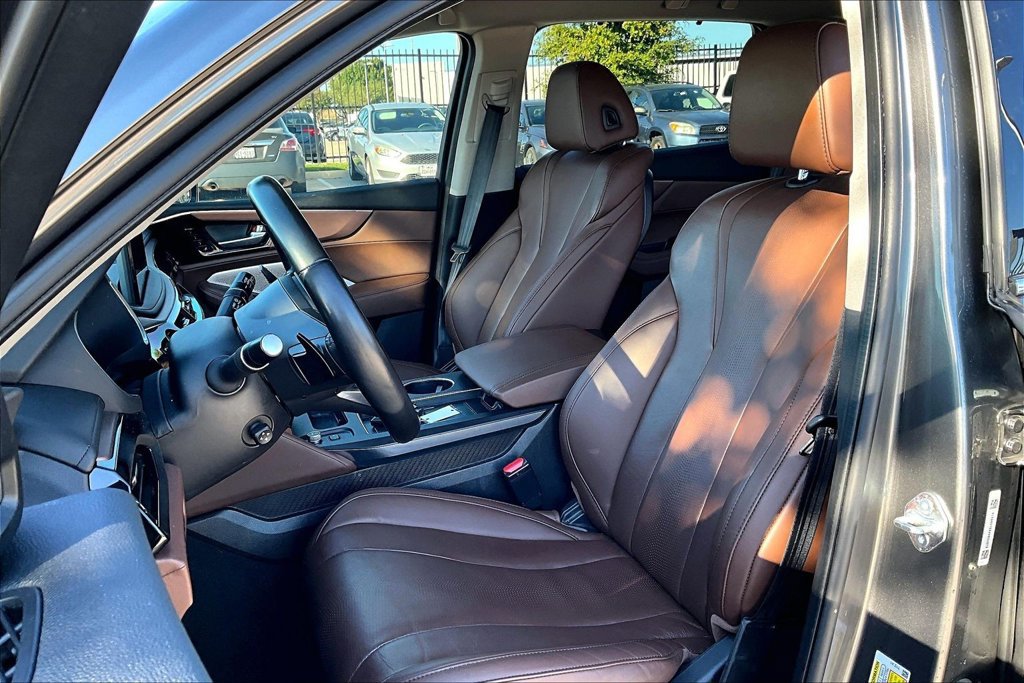 Certified 2025 Acura MDX w/ Technology Package FWD image 29