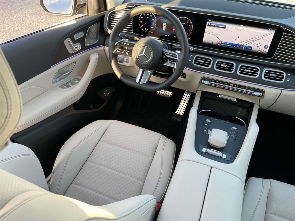 Used 2025 Mercedes-Benz GLS 450 4MATIC image 28
