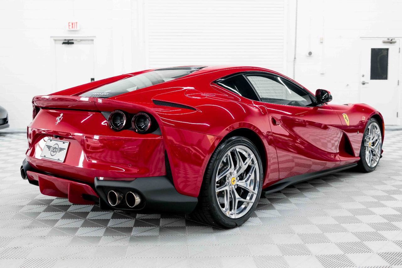 Used 2018 Ferrari 812 Superfast RWD image 8