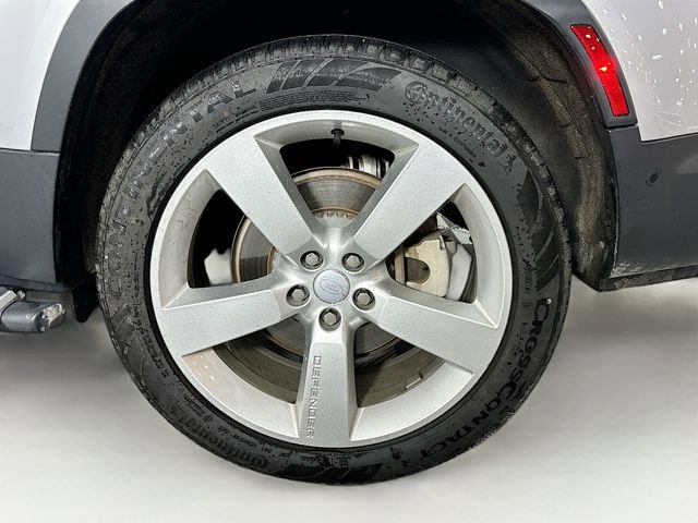 Certified 2024 Land Rover Defender 130 S image 32