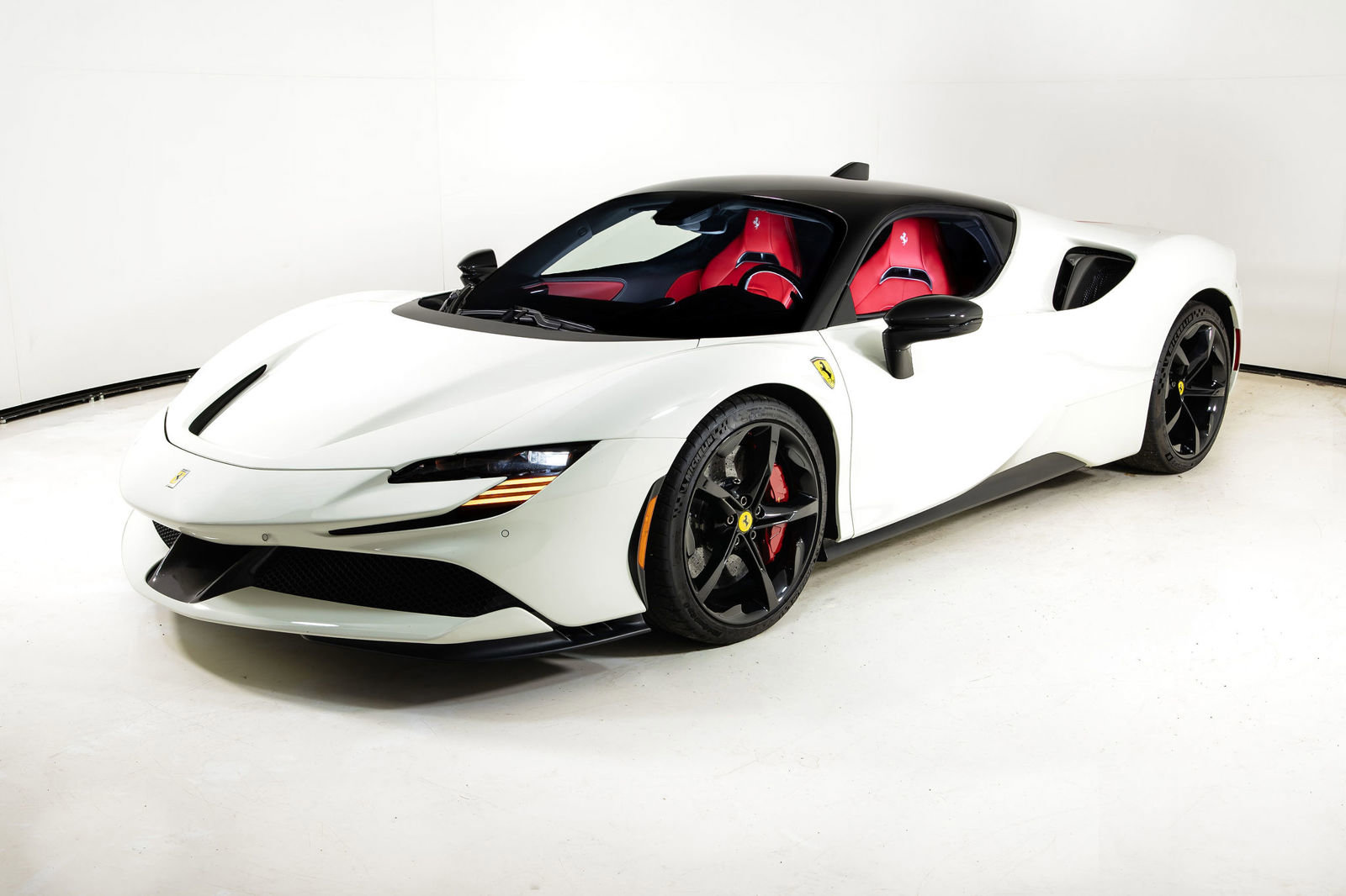 Certified 2022 Ferrari SF90 Stradale AWD/4WD image 6