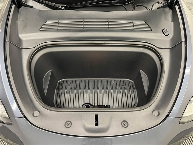 Used 2023 Tesla Model Y Long Range image 23