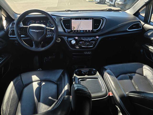 Used 2024 Chrysler Pacifica Limited image 20