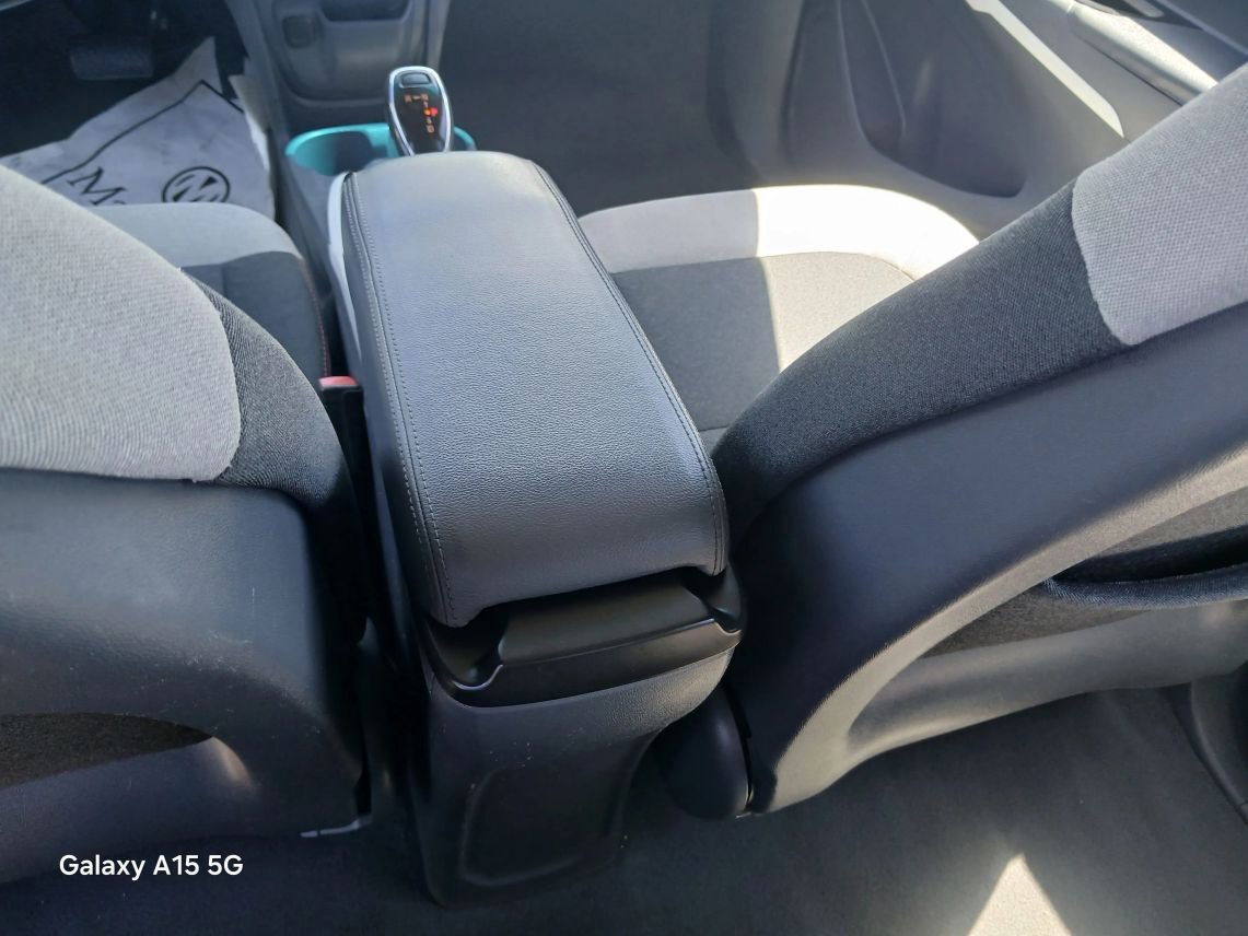 Used 2017 Chevrolet Bolt LT FWD image 28