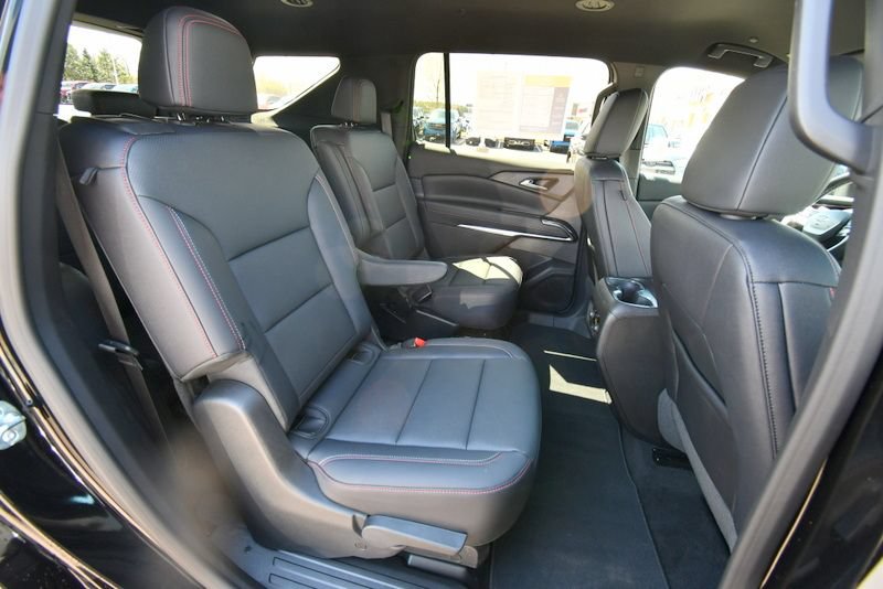 Used 2026 Chevrolet Traverse Z71 AWD/4WD image 16