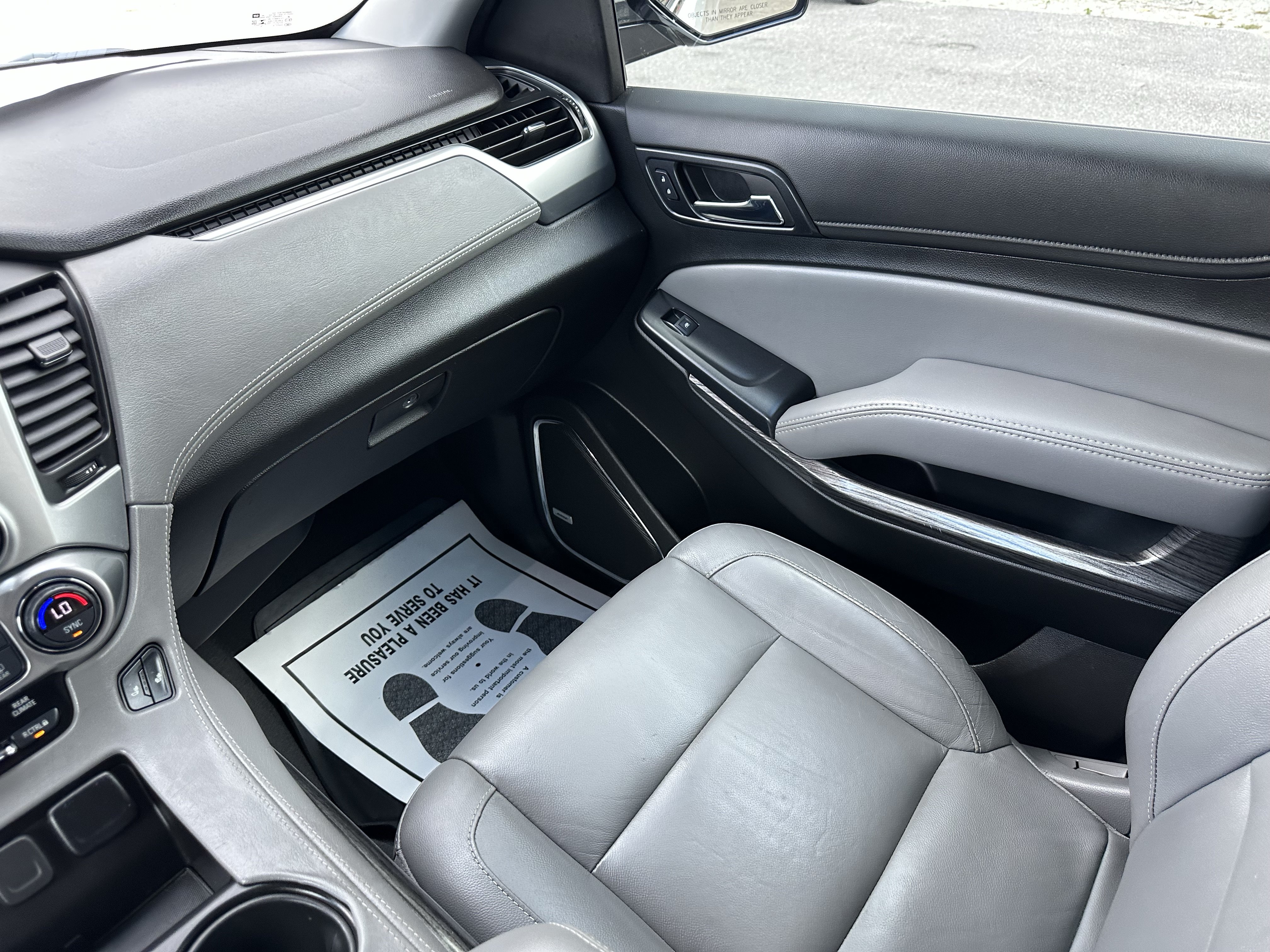 Certified 2019 Chevrolet Suburban LT RWD image 15