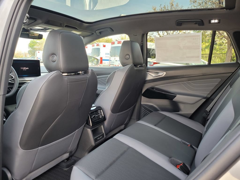 New 2026 Volkswagen ID.4 Pro S RWD image 14