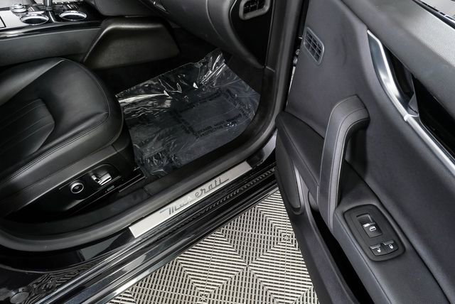 Used 2023 Maserati Ghibli Modena RWD image 24