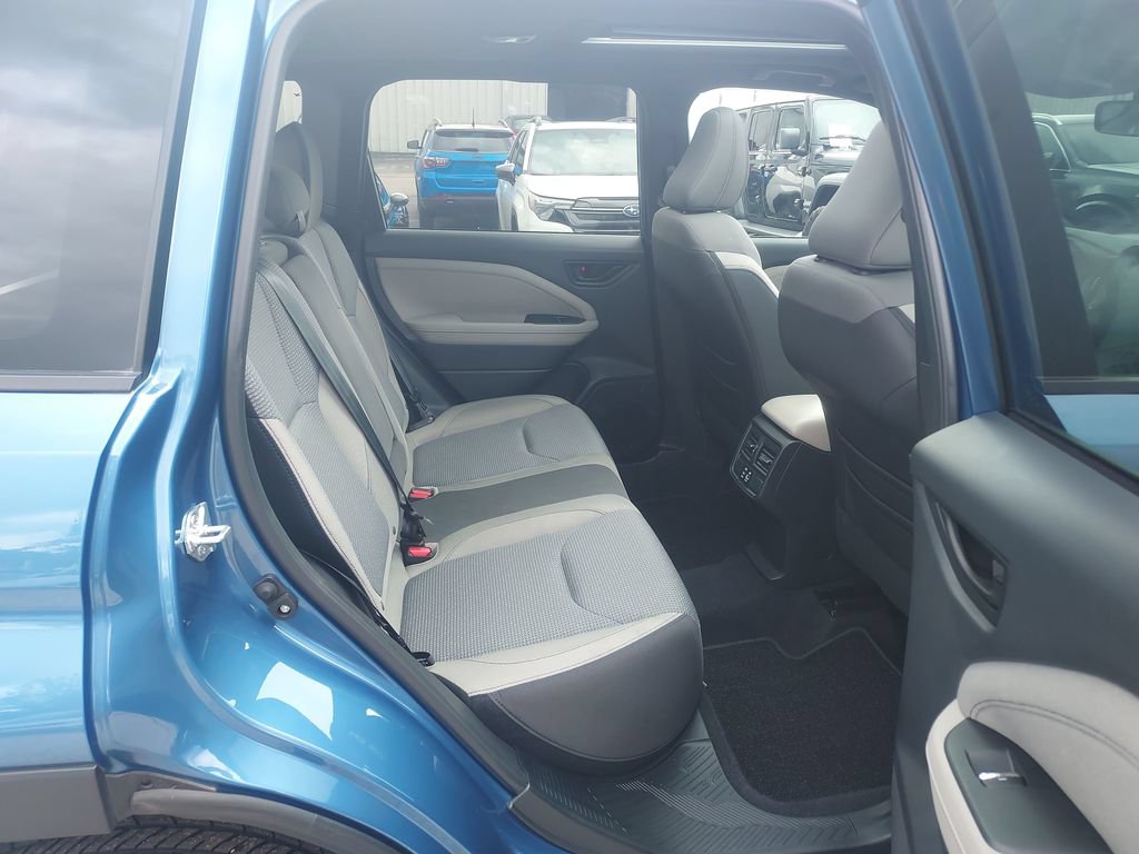 Certified 2025 Subaru Forester Premium AWD/4WD image 31