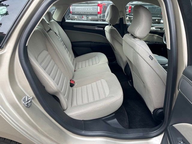 Used 2018 Ford Fusion S image 22