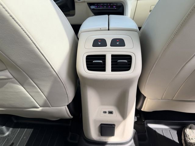 Used 2022 Buick Envision Avenir w/ Technology Package II image 36