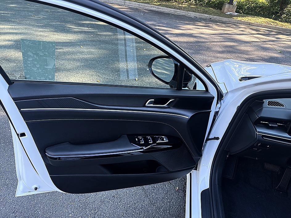 Used 2025 Kia K5 GT FWD image 9