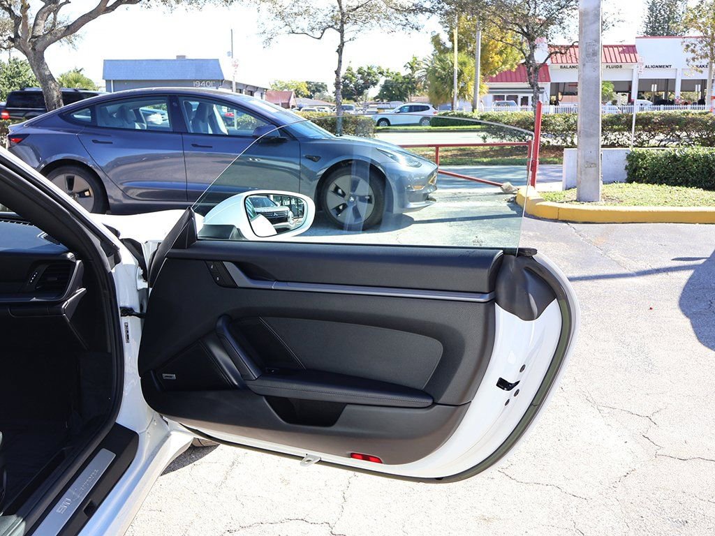 Used 2023 Porsche 911 Carrera w/ Premium Package image 28