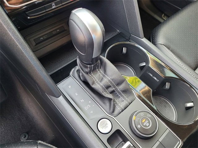 Used 2022 Volkswagen Atlas SEL R-Line image 18