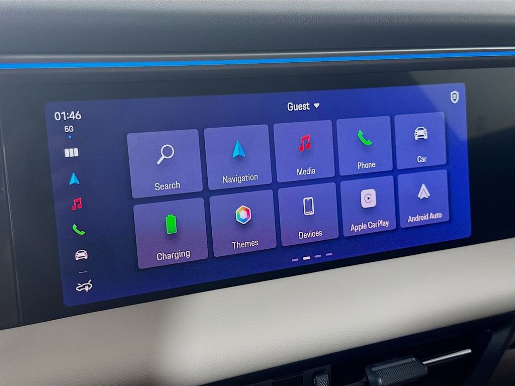 Certified 2025 Porsche Macan Electric image 15