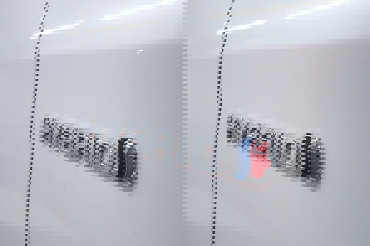 Used 2021 Toyota Avalon XLE w/ Moonroof Package image 38