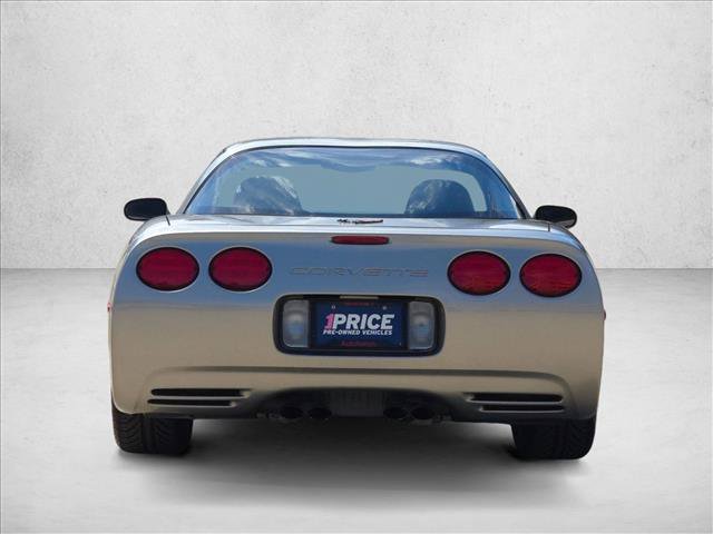 Used 2000 Chevrolet Corvette Coupe w/ Roof Pkg RWD image 9