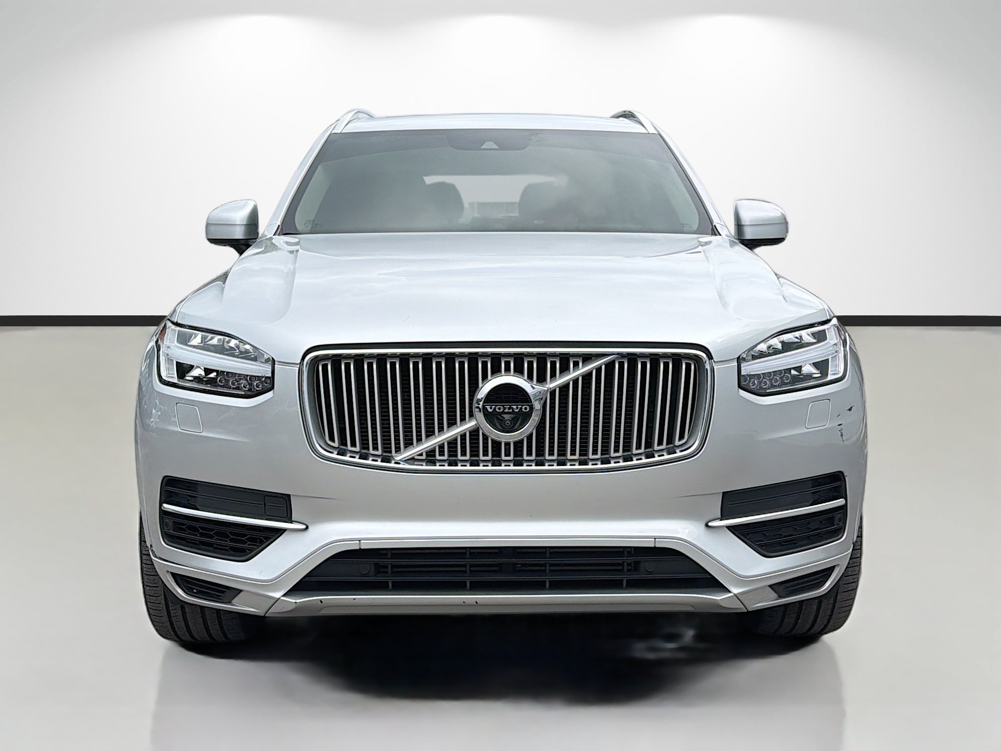 Used 2016 Volvo XC90 T8 Inscription w/ Protection Package Plus AWD/4WD image 8