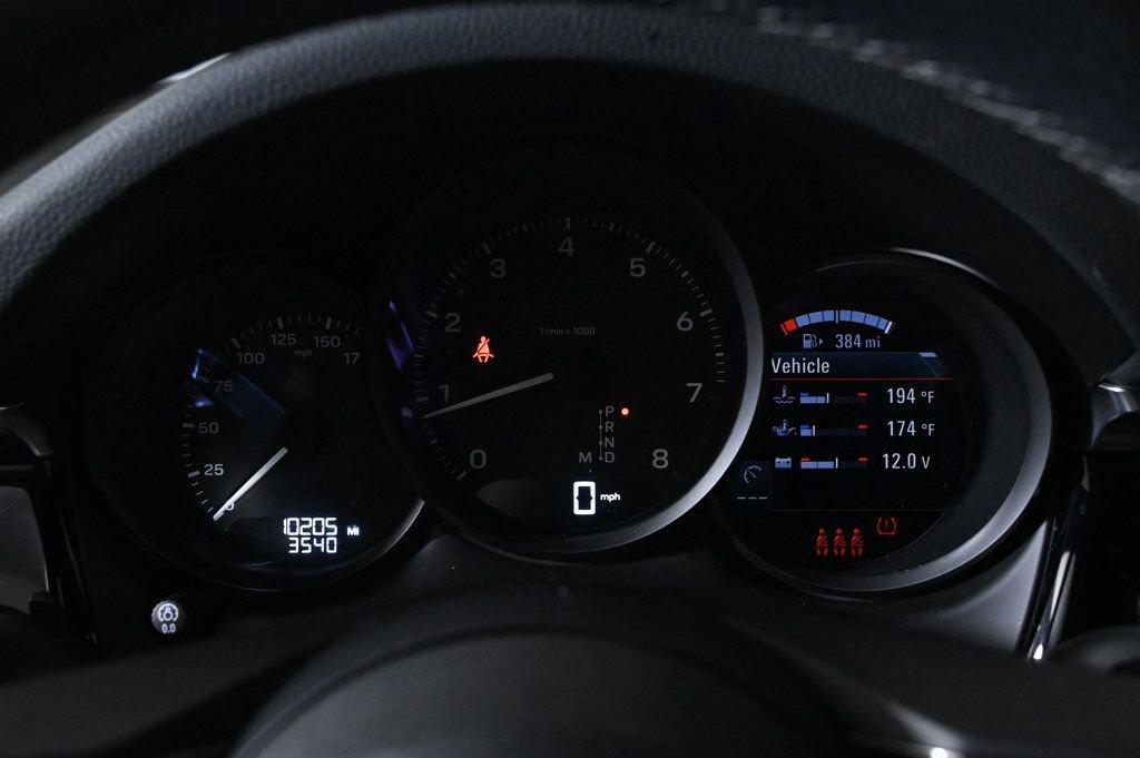 Certified 2024 Porsche Macan image 13