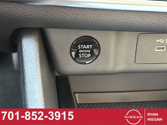 New 2026 Nissan Rogue SV w/ Cold Weather Package AWD/4WD image 17