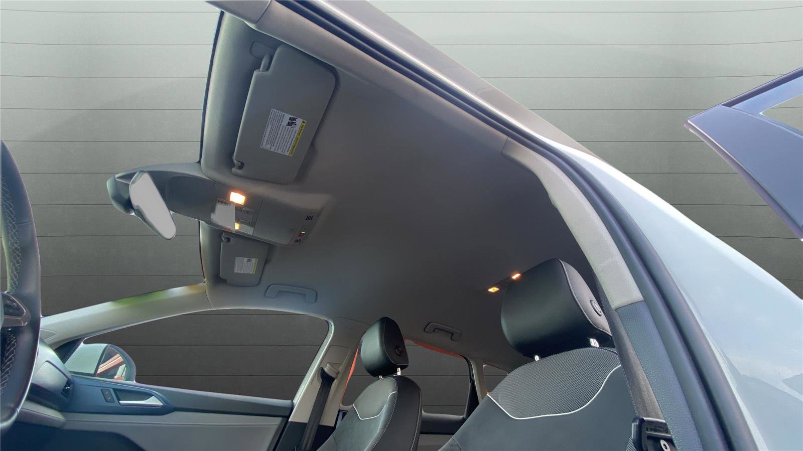 Used 2024 Volkswagen Taos SE image 9