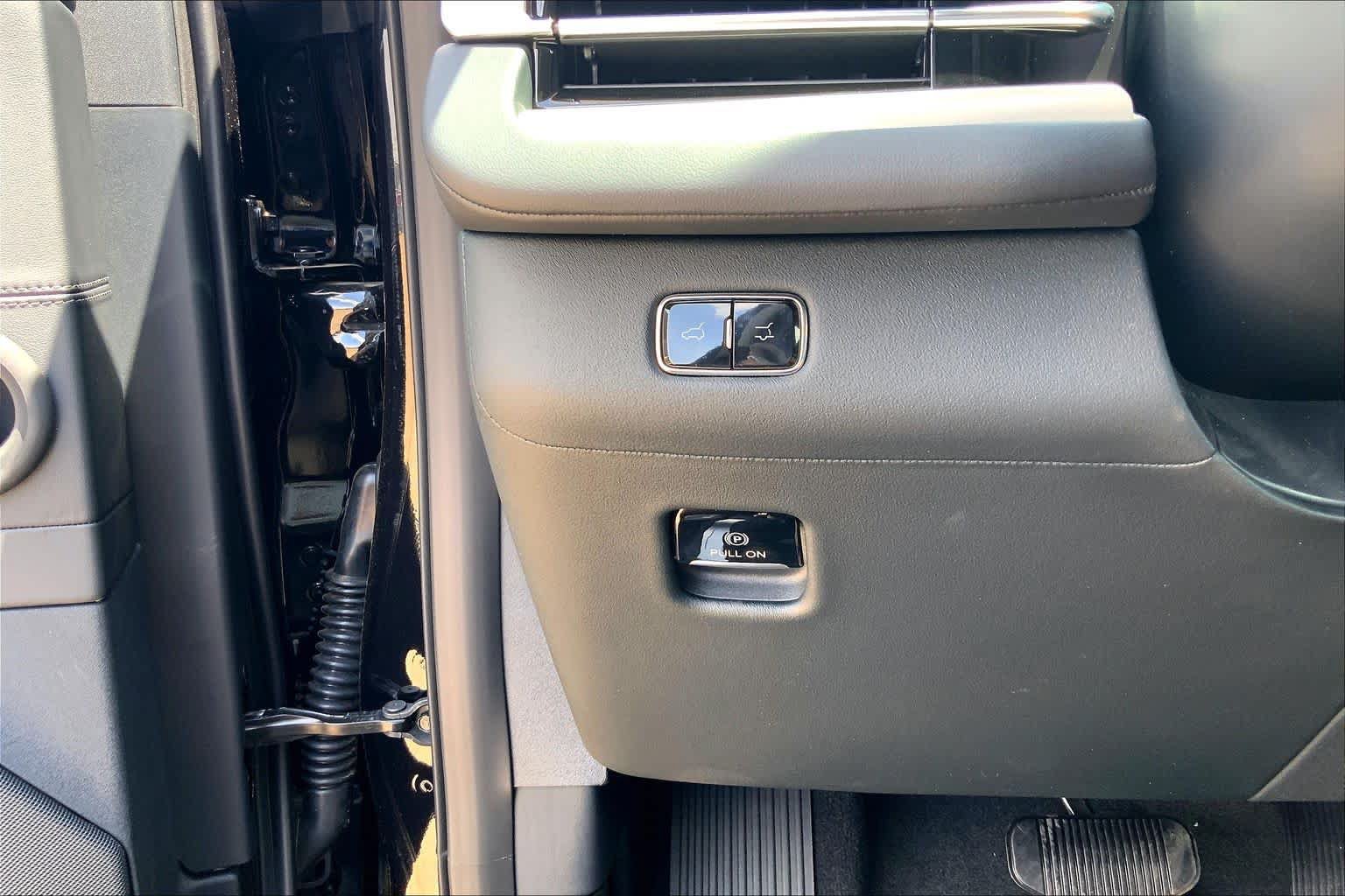 New 2026 Lincoln Navigator Premiere AWD/4WD image 20