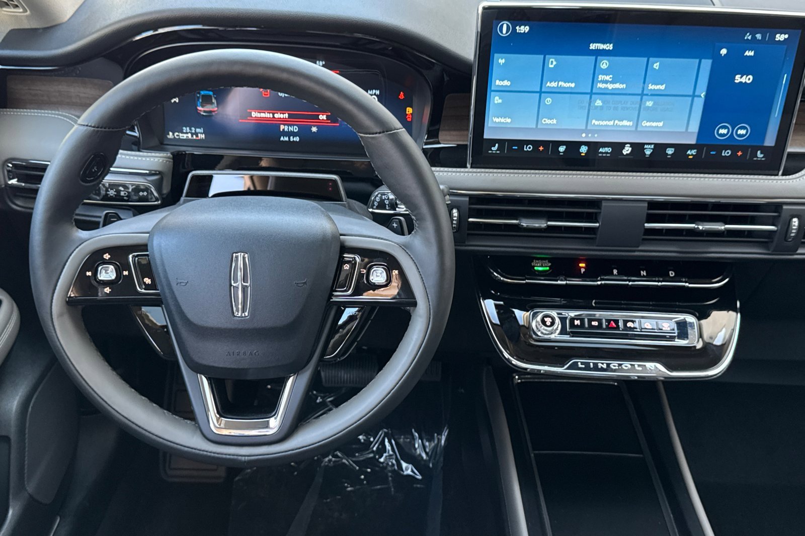 New 2025 Lincoln Corsair Reserve w/ Equipment Group 202A image 13