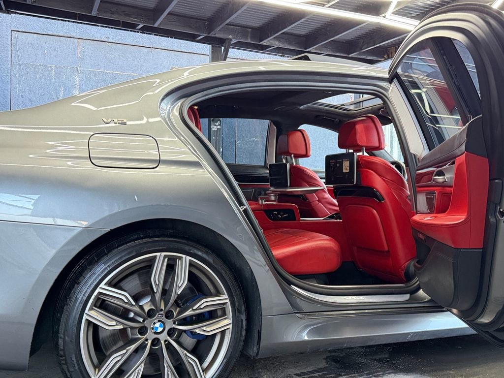 Used 2018 BMW M760i xDrive AWD/4WD image 35