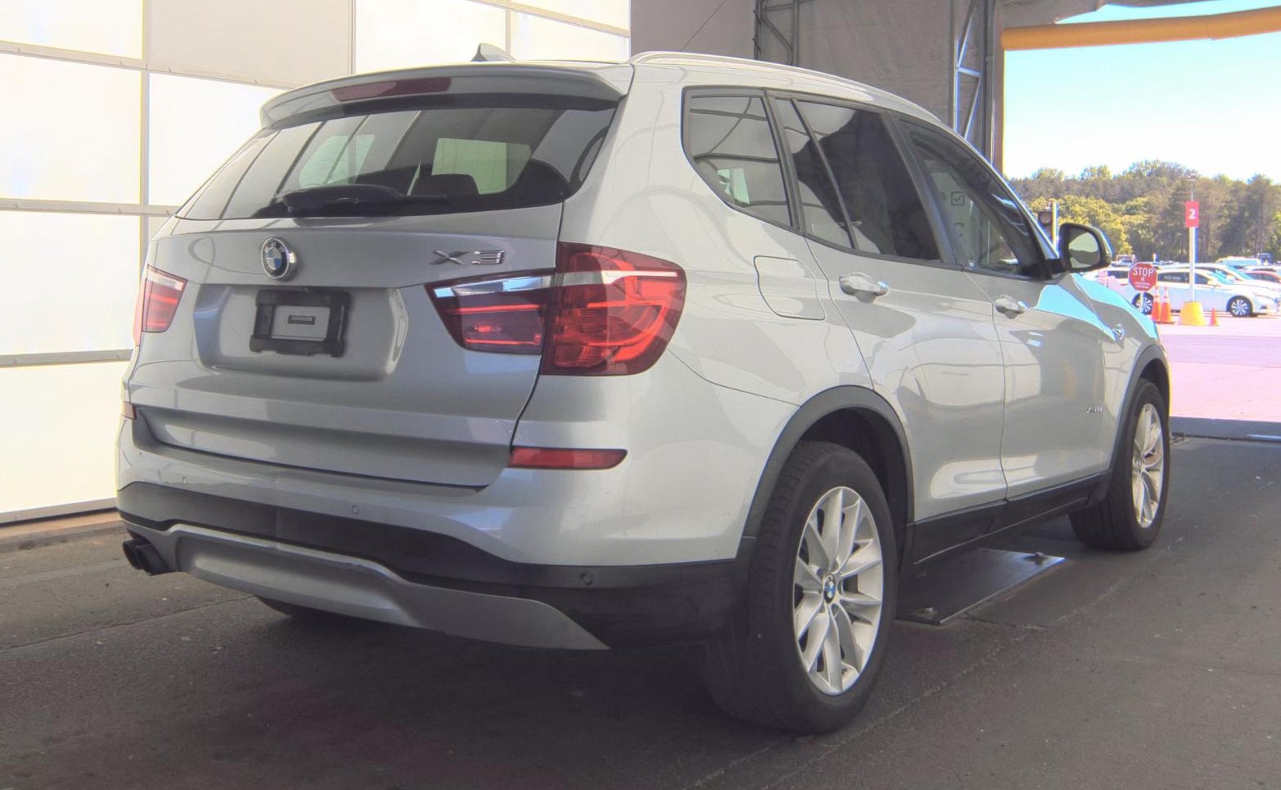 Used 2017 BMW X3 xDrive28i AWD/4WD image 5