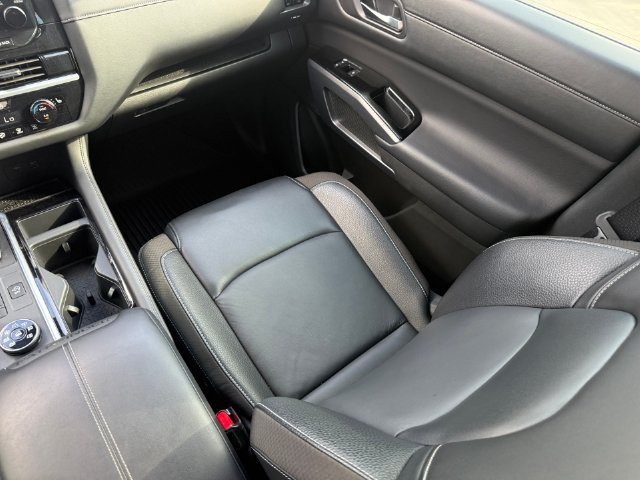 Used 2024 Nissan Pathfinder SL w/ Lighting Package (N92) AWD/4WD image 26
