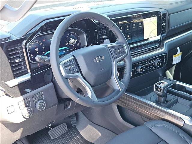 New 2026 Chevrolet Silverado 1500 RST w/ Z71 Off-Road Package AWD/4WD video 3