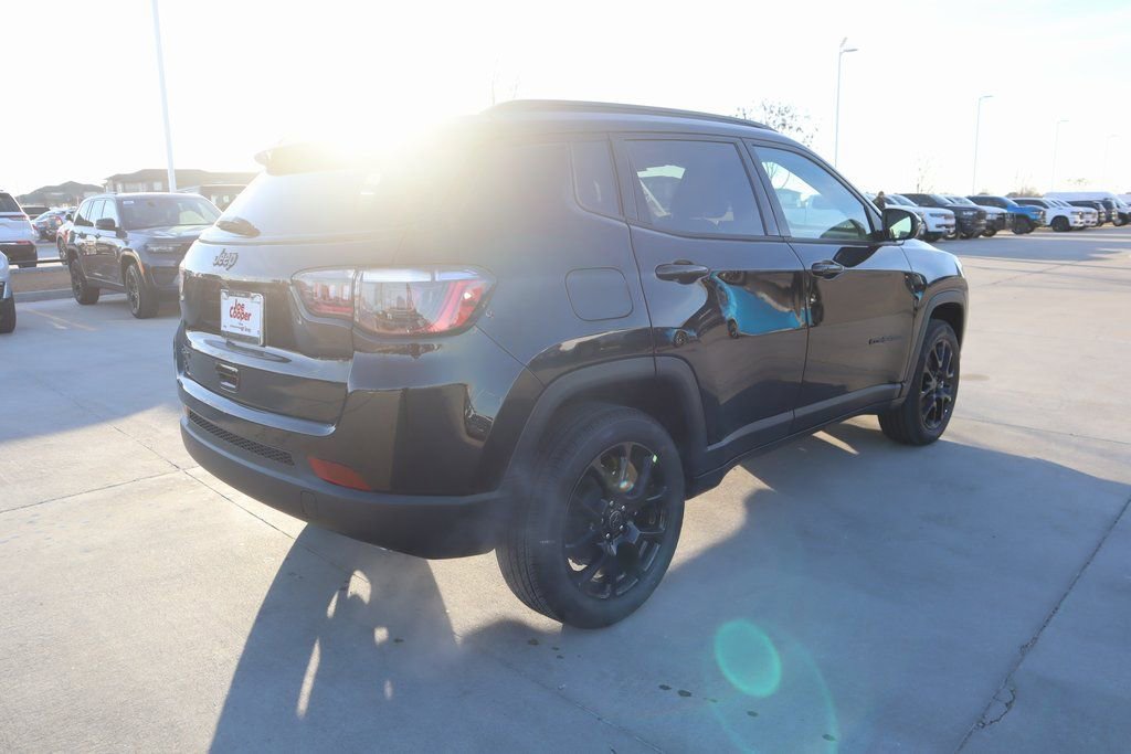 New 2026 Jeep Compass Latitude image 19