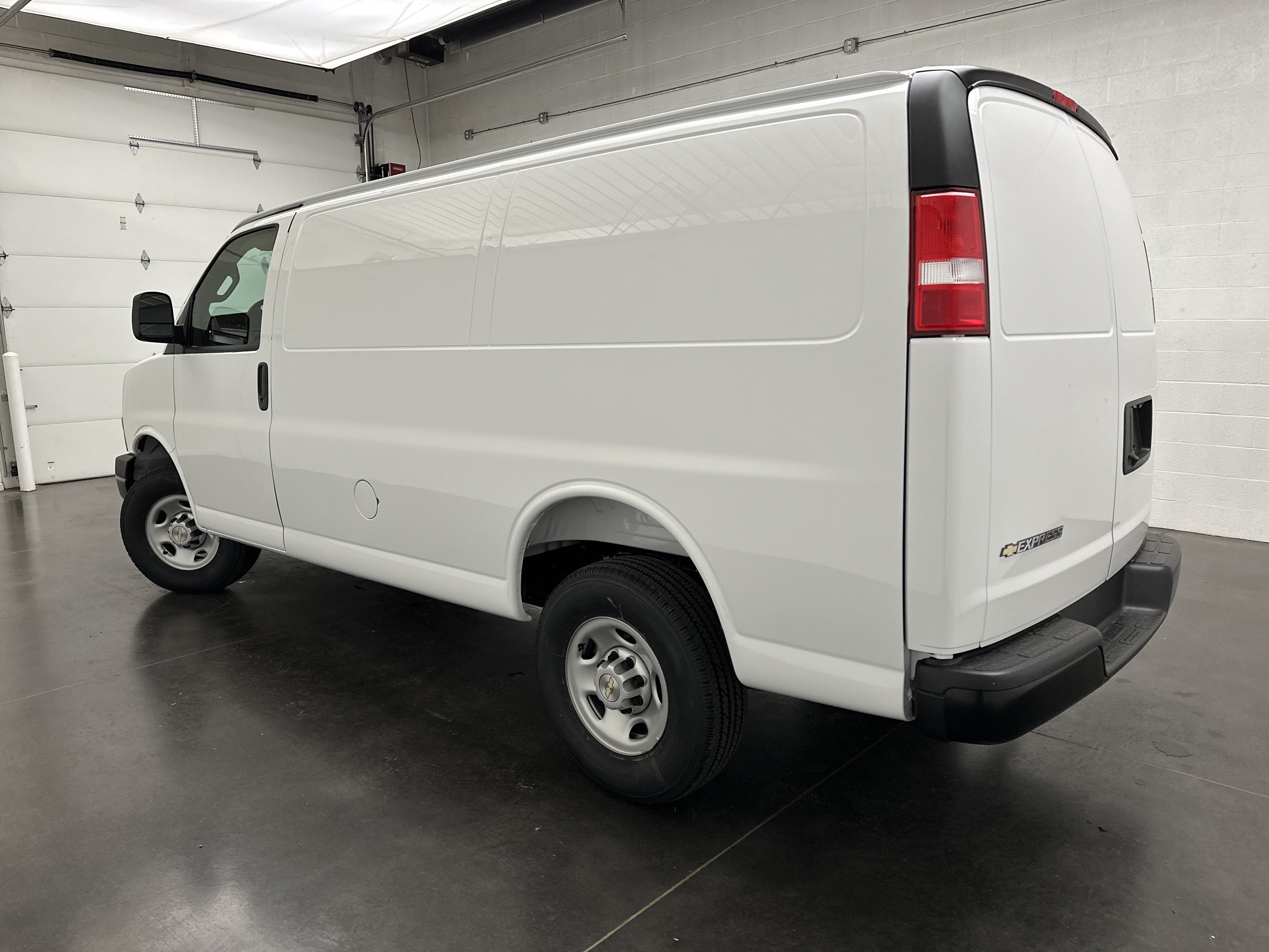 New 2026 Chevrolet Express 2500 w/ Driver Convenience Package RWD image 5